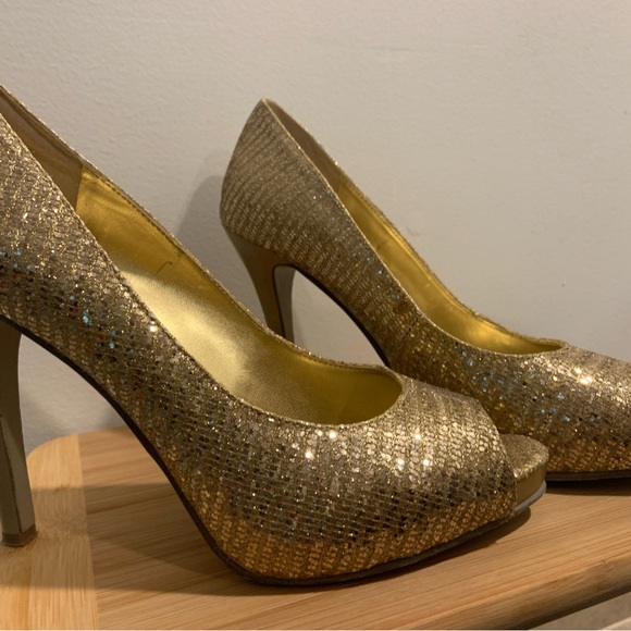 Nine West Gold Glitter Evening Dress Underlay